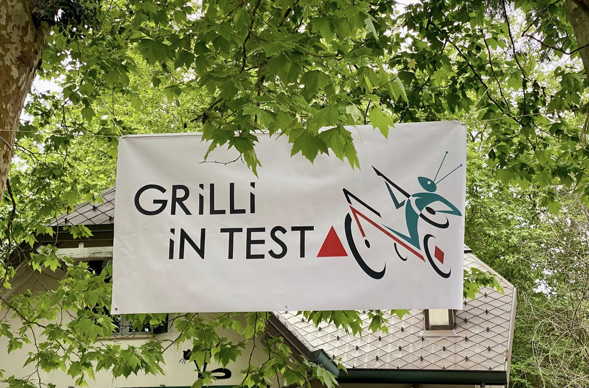 Grilli in Testa 2025: la corsa sui tricicli “grillo” conquista la Pineta di Ponente a Viareggio